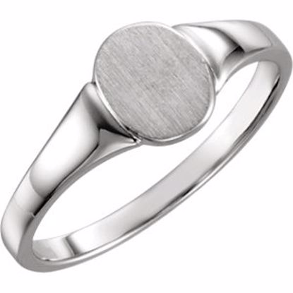 5544:224324:P Platinum 7x6mm Solid Oval Signet Ring