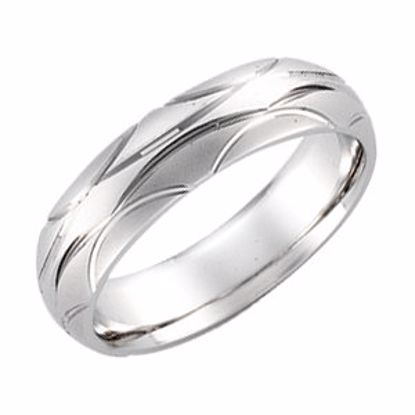 50678:5000:P 14kt White 6mm Patterned Band Size 5