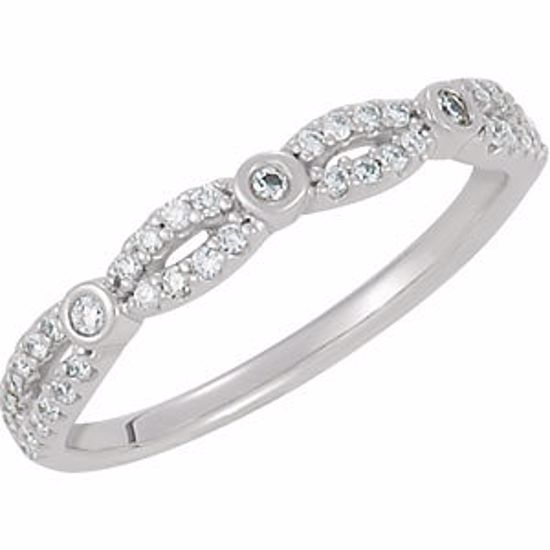 68891:121:P 10kt White 1/4 CTW Diamond Engagement Band