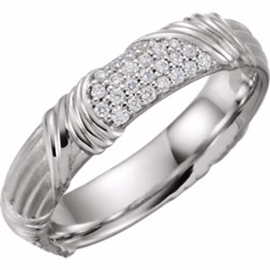 122300:107:P 18kt White 1/4 CTW Diamond Sculptural Band