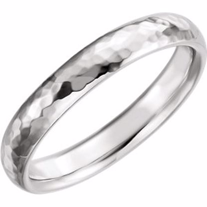 51528:2075:P 14kt White 4mm Comfort Fit Hammer Finish Band Size 7.5